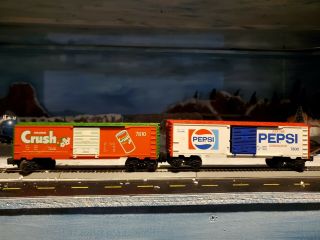 O Scale Trains Lionel Orange Crush Box Car 7810 And Pepsi Cola Box Car