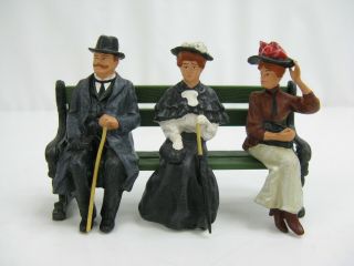 Preiser 1/22.  5 G - Scale Passenger Seated Set 2 (45056) With Bench
