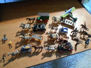 20,  Ho Scale Western And Cowboy People Horse And Wagon Figures