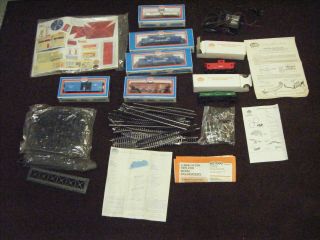 Model Power Ho Scale Train Set With 7 Cars,  Power Supply And Track