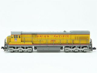 N Scale Kato Up Union Pacific U30c Diesel Locomotive Powered 2816 W/ Lights