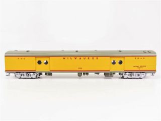Ho Scale Unknown Milw Milwaukee Road Baggage Passenger Car 1333 Custom