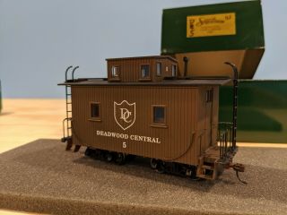 Bachmann On30 Scale Train Caboose With Lighted Interior