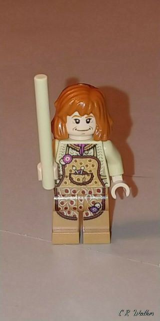 Lego Molly Weasley Minifigure From The Burrow 4840 With Magic Wand