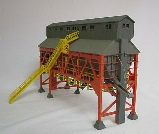N Scale Ihc 5300,  Cheyenne 650 Ton Coal Bunker - Coaling Station Built Up Kit