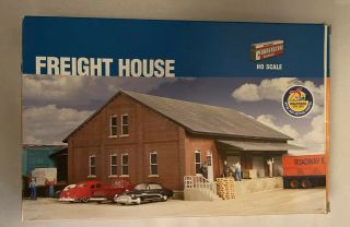 Walthers Cornerstone Ho Scale Freight House 933 - 2954