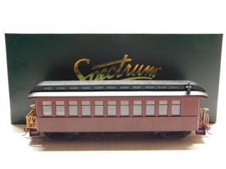 On30 Scale - Spectrum - Burgundy & Black Unlettered Observation Train Car 26298