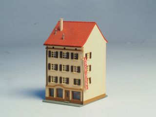 Built Kibri Z - Scale Town House With Shop 13