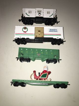 Ho Scale Model Power Happy Holidays Christmas Freight Cars,  Limited Edition