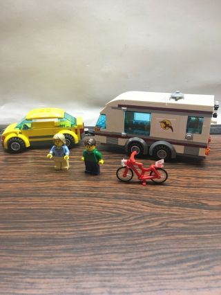 Lego City Car And Caravan 4435 Car And Camper With Mini Figures Legos Only