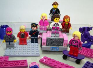 Lego Mini Figs 8 Girls Girl Mini Figures,  135 Pink & Purple Bricks And Parts